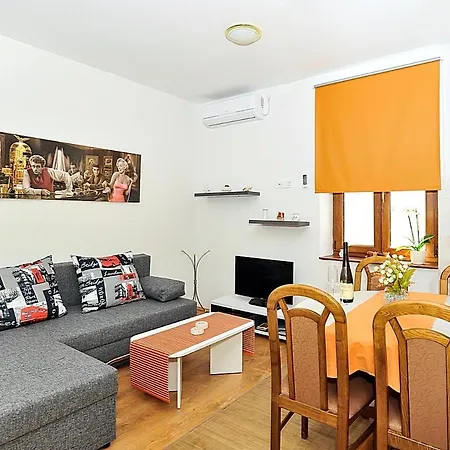Apartament With Wifi - 16529 Zadar